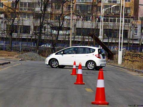 2011�� 1.3L �ֶ����ʰ�