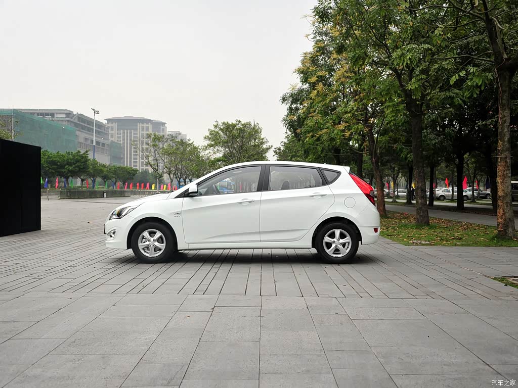 北京现代 瑞奕 2014款 1.4l 自动glx