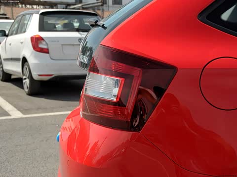 2014�� 1.6L �ֶ�������