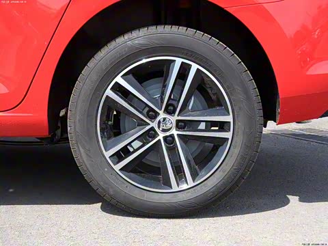 2014�� 1.6L �ֶ�������