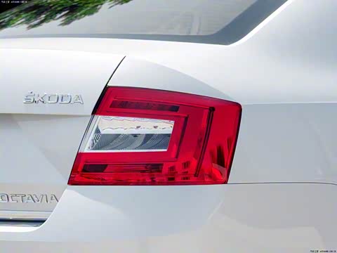 2015�� 1.6L �ֶ��ݿ���