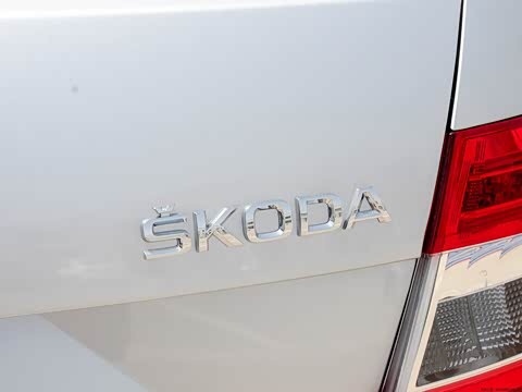 2015�� 1.6L �ֶ��ݿ���