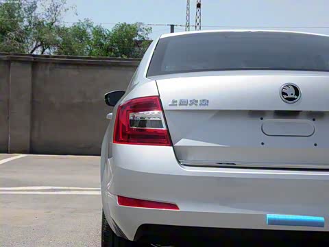 2015�� 1.6L �ֶ��ݿ���