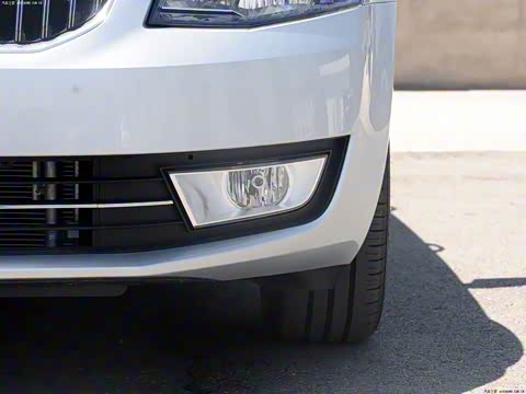 2015�� 1.6L �ֶ��ݿ���