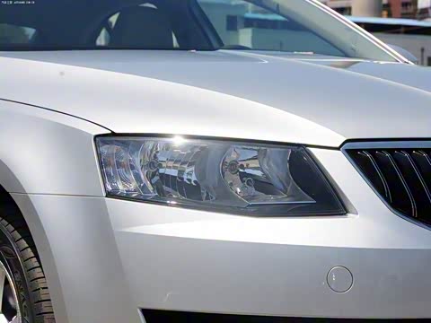 2015�� 1.6L �ֶ��ݿ���