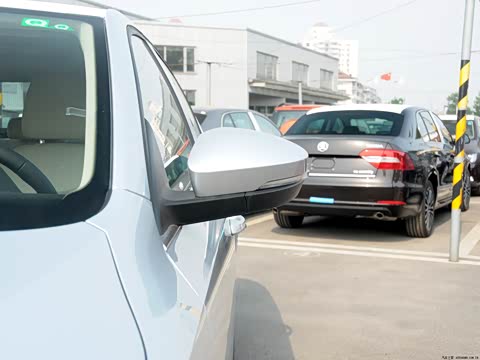 2015�� 1.6L �ֶ��ݿ���