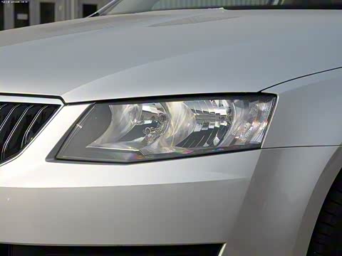 2015�� 1.6L �ֶ��ݿ���