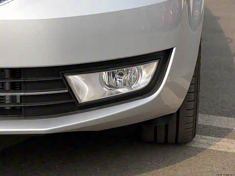 2015�� 1.6L �ֶ��ݿ���