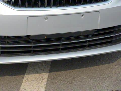 2015�� 1.6L �ֶ��ݿ���