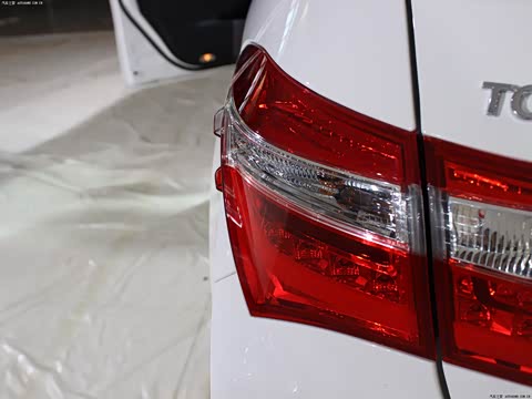 2014�� 1.6L CVT GLX-i