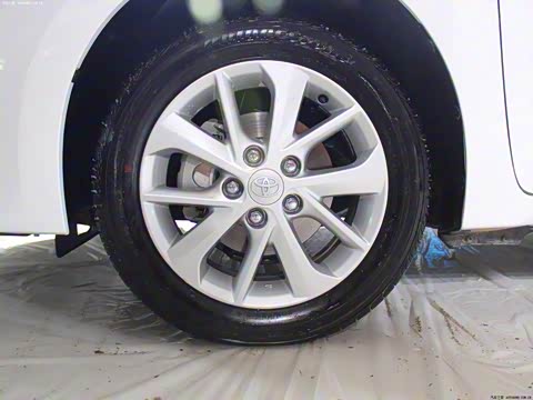 2014�� 1.6L CVT GLX-i