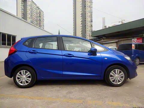 2014�� 1.5L LX CVT������