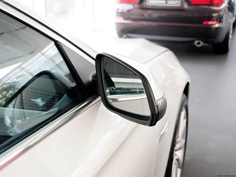 2014�� 528i ���а�