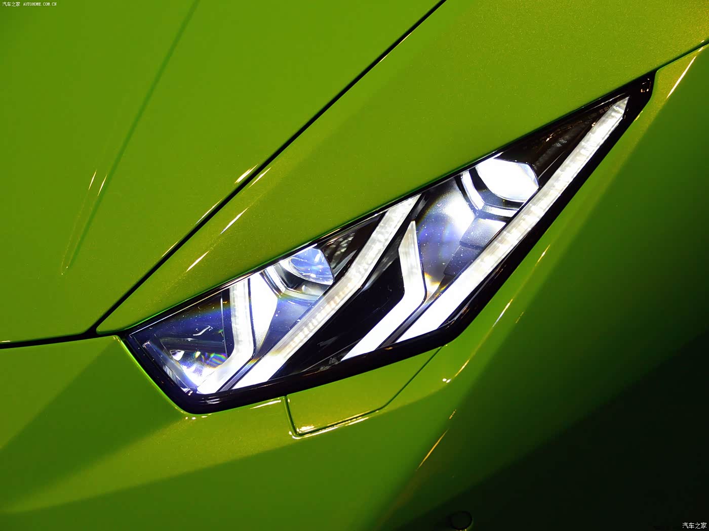 图分类:外观(27张)细节(56张)展开全部外观颜色:绿色(88张)内饰颜色