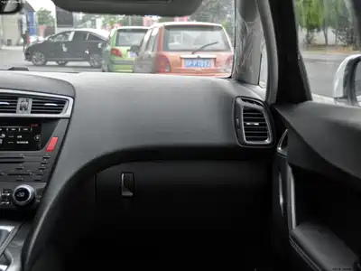 DS 5 2014款 1.6T 豪华版THP160 DS 4/40张图片大全_汽车内饰图库-汽车之家