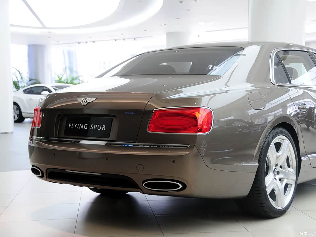 宾利 飞驰 2013款 6.0t w12 mulliner