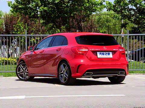 2014�� AMG A 45 4MATIC