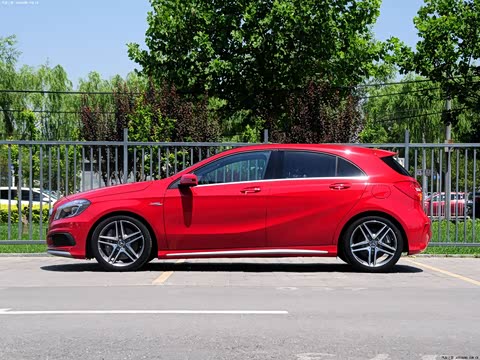 2014�� AMG A 45 4MATIC