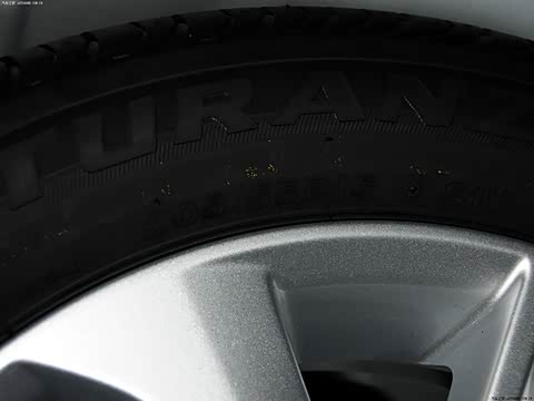 2014�� 1.6L CVT GLX-i