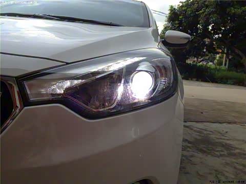 2013�� 1.6L �Զ�Premium