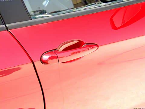 2014�� sDrive18i ������