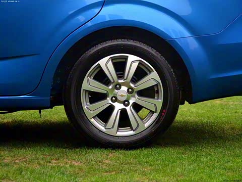 2014�� ���� 1.6SX AT ���а�