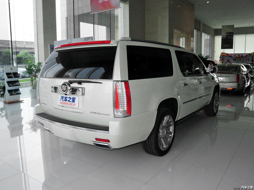 汽车图片 凯迪拉克 凯雷德escalade 2013款 62l esv铂金版加长型