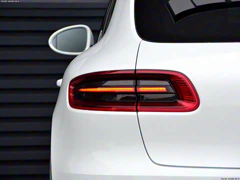 2014�� Macan 2.0T