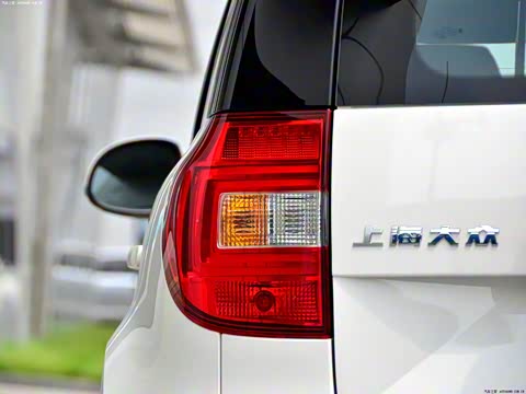 2014�� 1.6L �ֶ��Ųʰ�