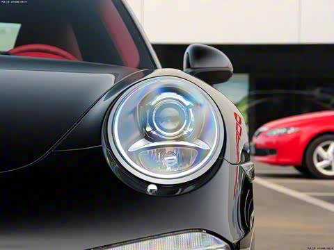 2013�� Carrera 4 Cabriolet 3.4L