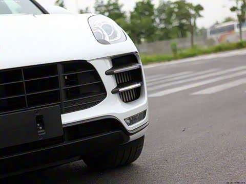 2014�� Macan Turbo 3.6T