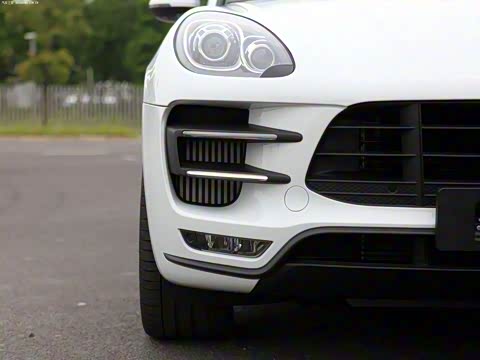 2014�� Macan Turbo 3.6T