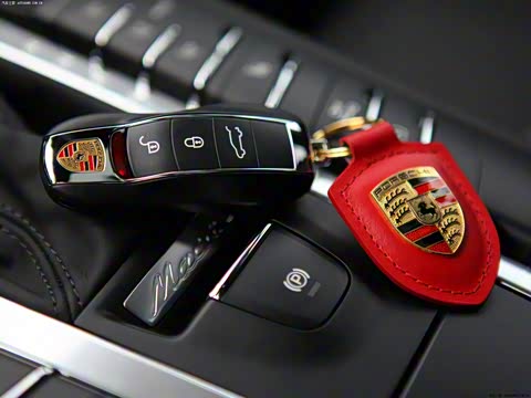 2014�� Macan Turbo 3.6T