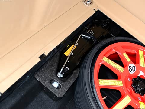 2014�� Macan 2.0T