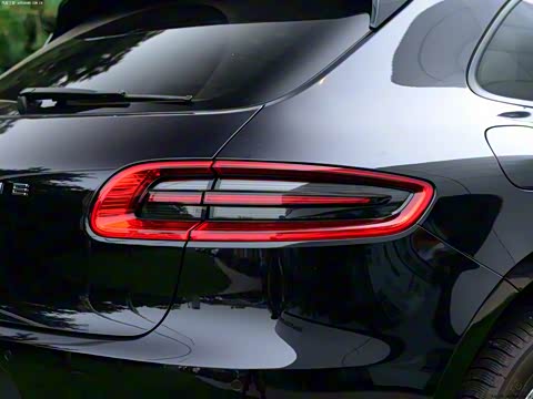 2014�� Macan 2.0T