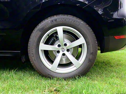 2014�� Macan 2.0T