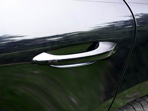 2014�� Macan 2.0T