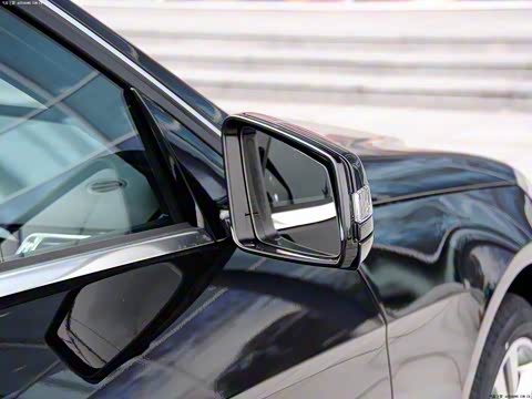 2015�� E 260 L �˶���