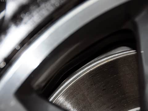 2014�� sDrive20i �˶������װ