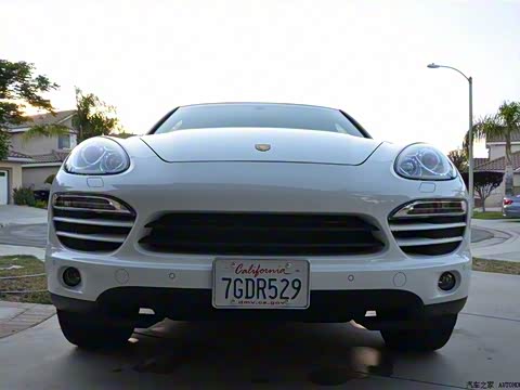 2014�� Cayenne Platinum Edition 3.0T