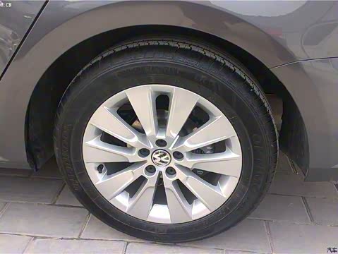 2013�� �Ŀ�� 1.6L �Զ����ʰ�