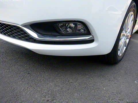 2015�� 1.6L �Զ�GL