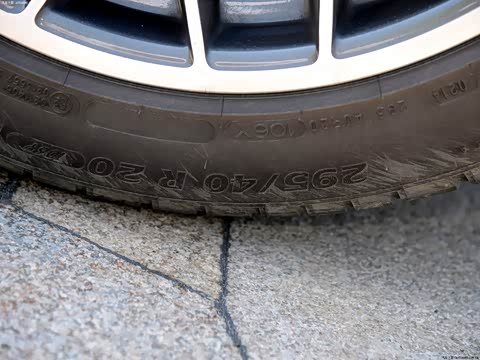 2014�� Macan 2.0T