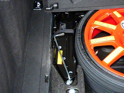 2014�� Macan Turbo 3.6T