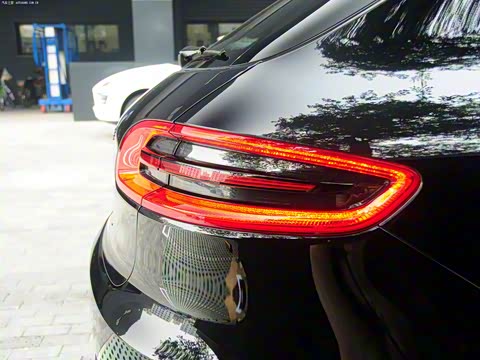 2014�� Macan Turbo 3.6T