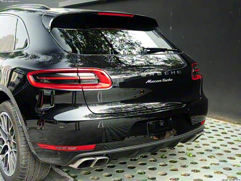 2014�� Macan Turbo 3.6T
