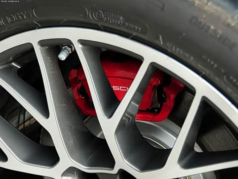 2014�� Macan Turbo 3.6T