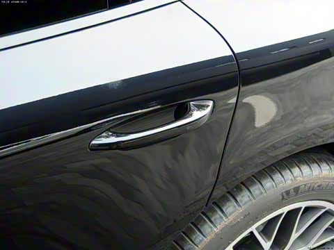 2014�� Macan Turbo 3.6T