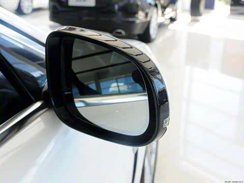 2015�� XF 2.0T Sportbrake ������