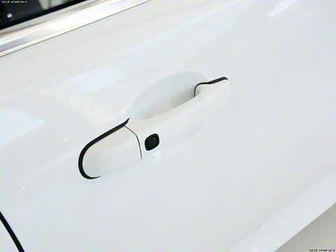 2015�� XF 2.0T Sportbrake ������